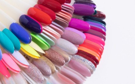 different-color-brushes-for-makeup