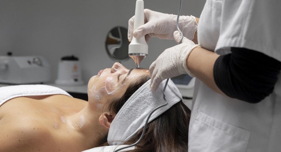advance-diploma-in-cosmetology-course-by-IBI-International